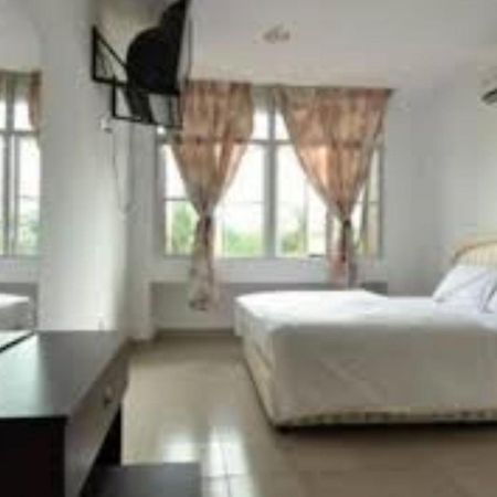 Melawati Ria Hotel Kuala Selangor Extérieur photo